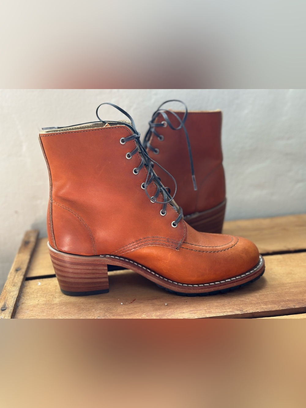 Red Wing Shoes Clara Heritage Cognac Leather Lace-Up Heeled Ankle Boots - Picture 3 of 13